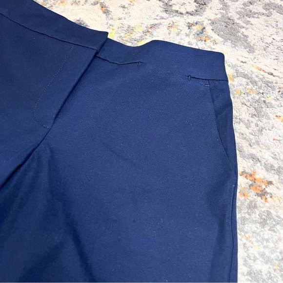 TRINA TURK Navy Flat Front‎ Shorts Size 2 - Picture 2 of 8